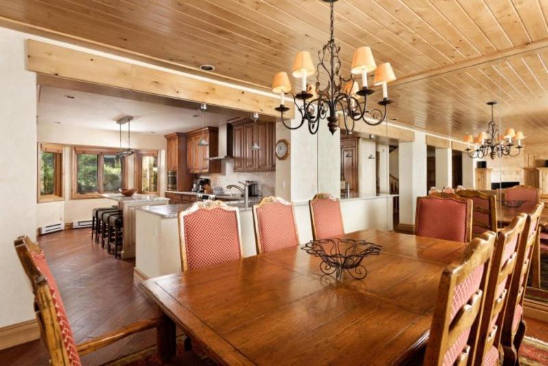 Snowmass Woodrun V 4 Bedroom Ski In, Ski Out Mountain Residence In The Heart Of Snowmass Village Aspen Exterior foto